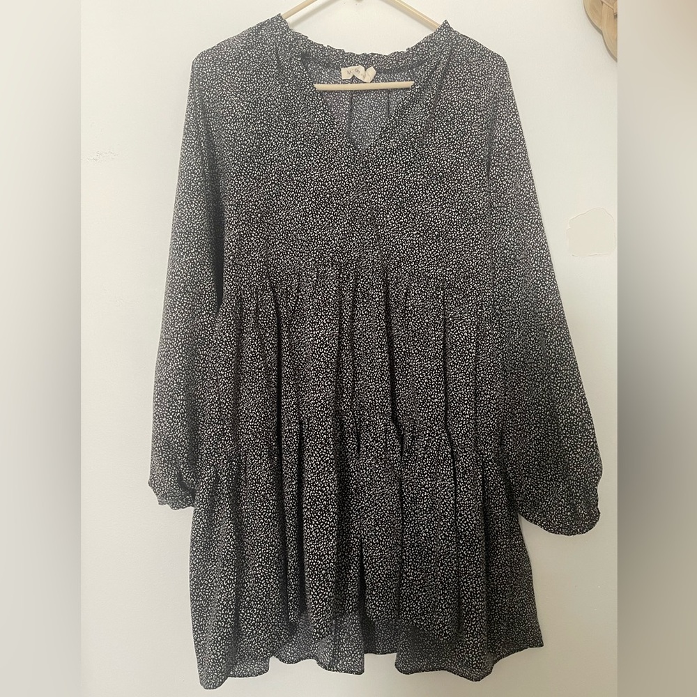 All items are size small.